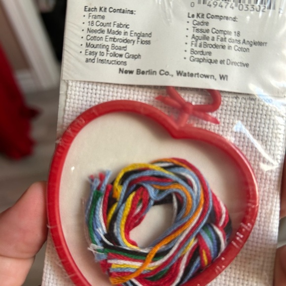 5/$25 cross stitch bird easy kit New Berlin Co 🥰 - Picture 4 of 7